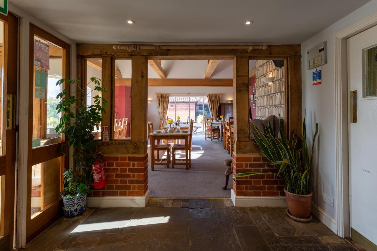 ホテル The Plough Wangford エクステリア 写真